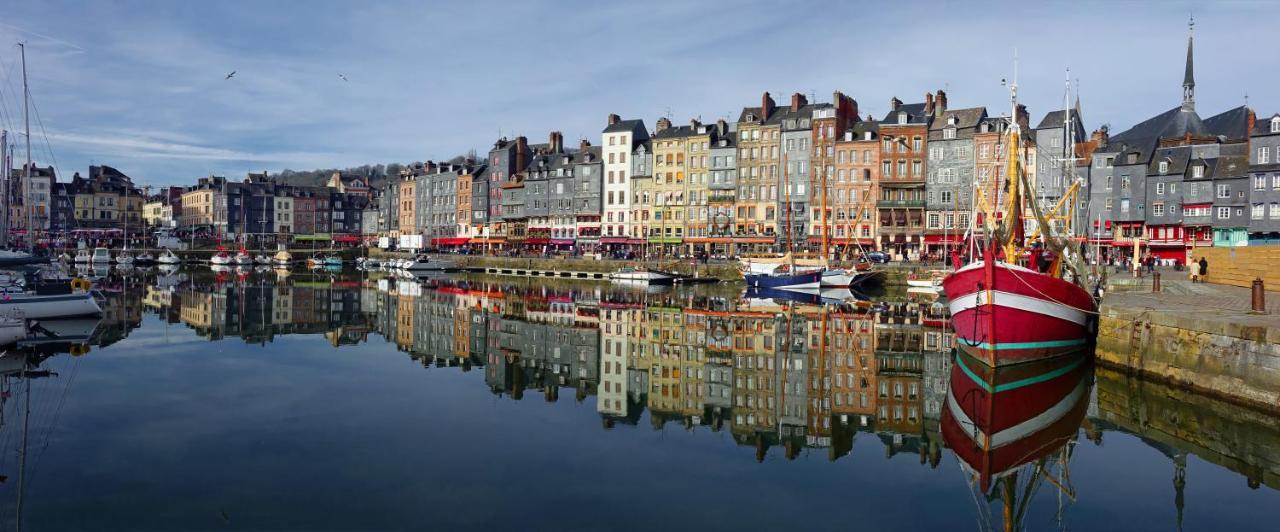 Trouville Sur Mer Vue Sur La Touque Ngoại thất bức ảnh